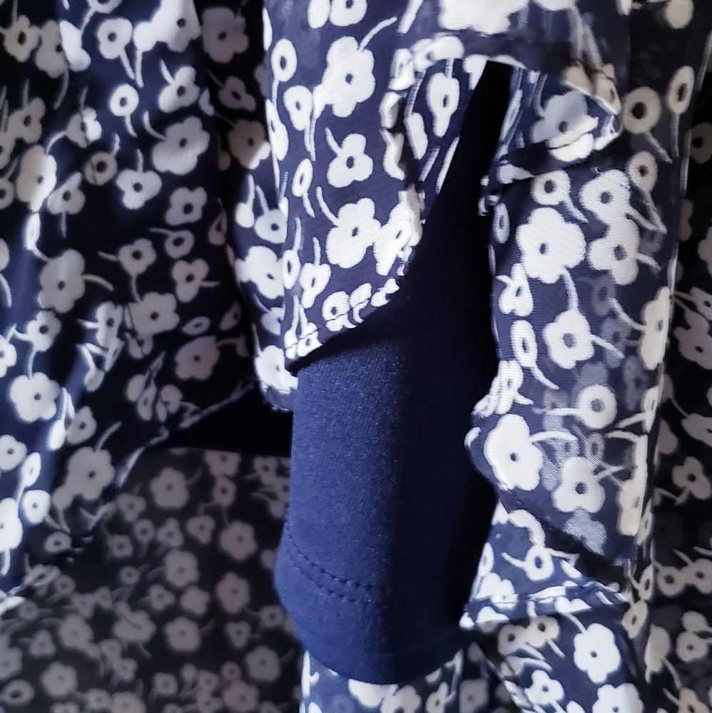 Dress - Picture 2 of 4
